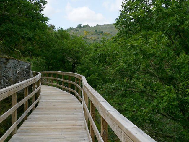 pasarelas del río Mao ribeira sacra